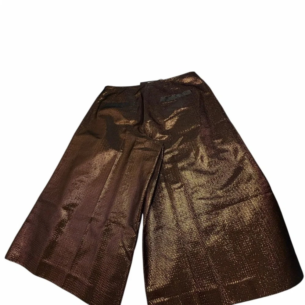 NWT Atos Lombardini Metallic Brown Wide-Leg Bermuda Women’s Shorts Sz 40 - Picture 4 of 15
